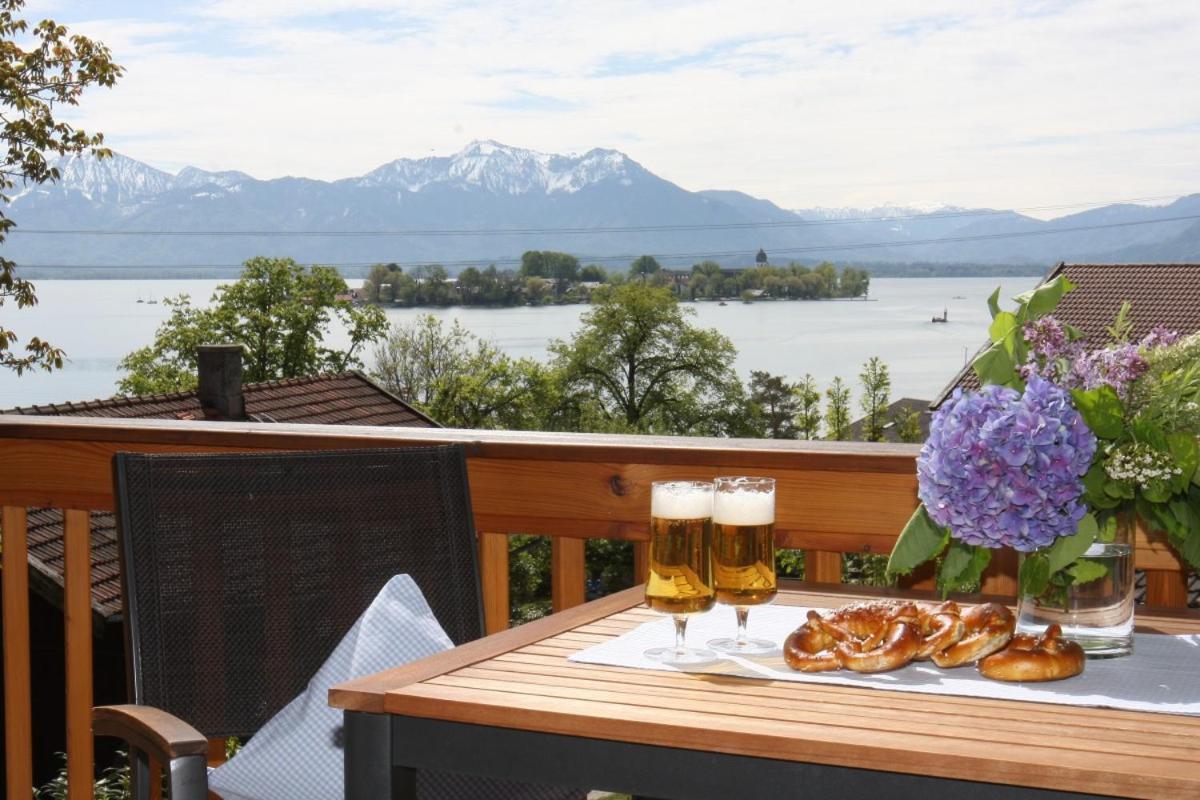 Haus Chiemsee-Blick Гштадт-ам-Кимзее Экстерьер фото